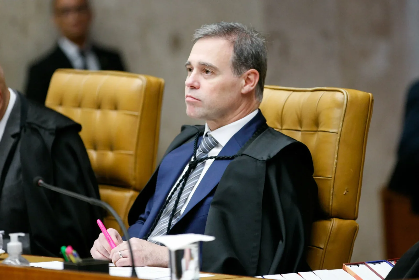 Mendonça afirma que liberou documentos disponíveis sobre o caso Master