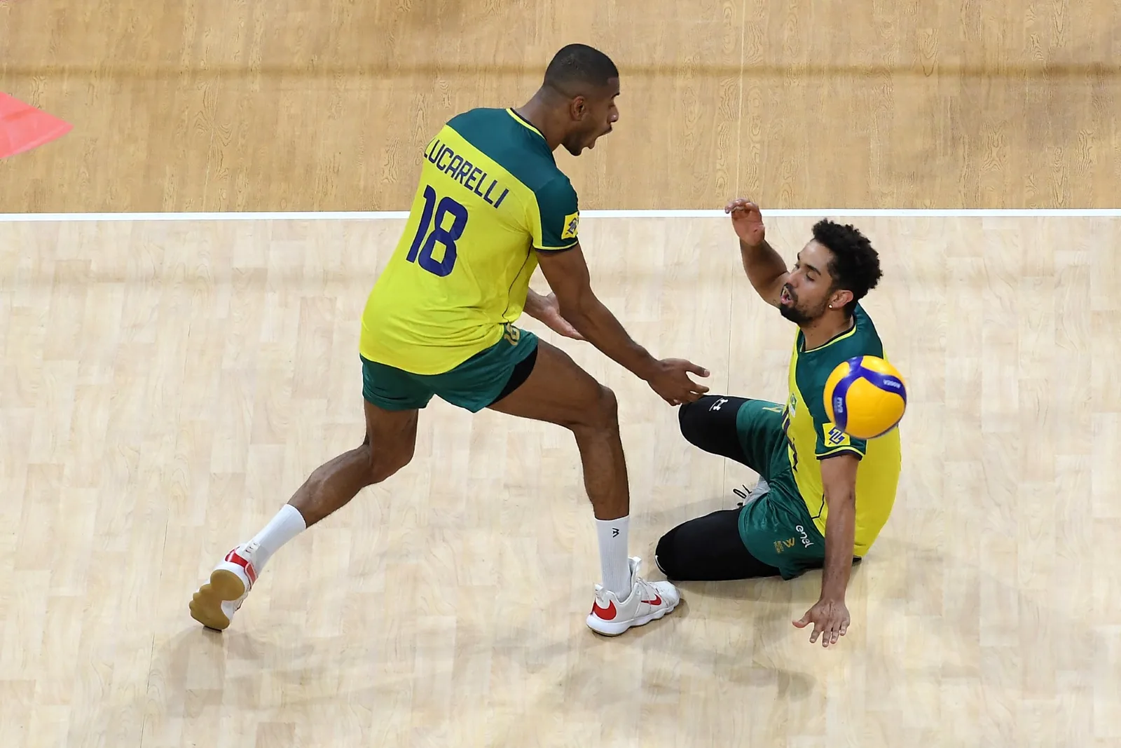 Brasil assegura lugar no Mundial após vitória sobre a Venezuela