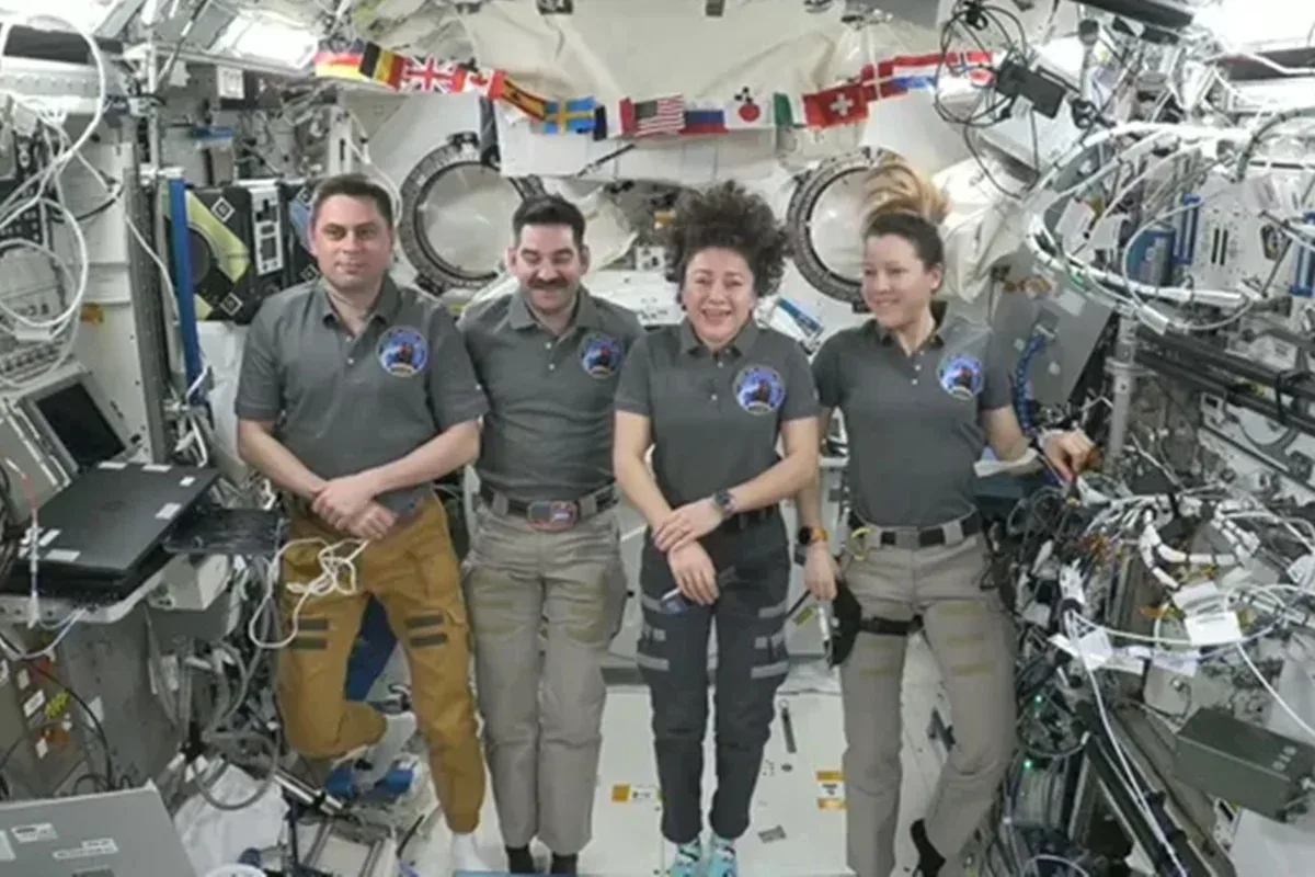 Troca de tripulação define quando a Crew-12 deixará a estação espacial