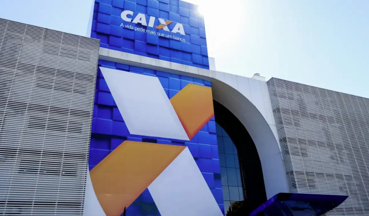 Empregados da Caixa rejeitam proposta e mantêm greve nacional