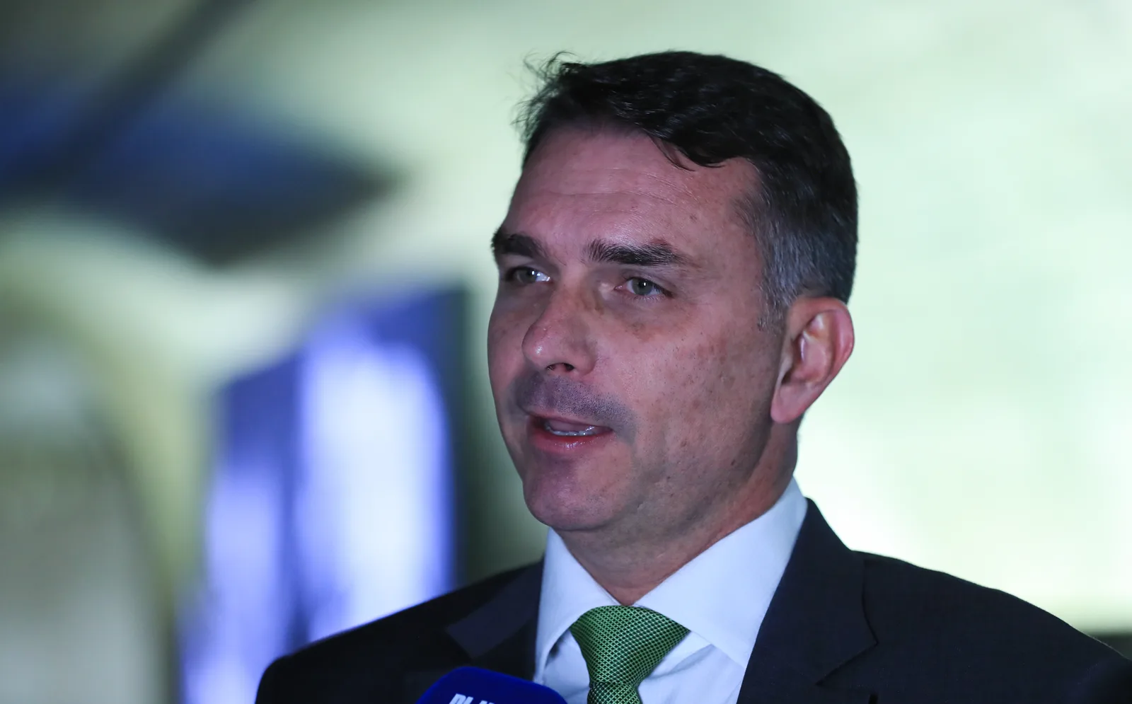O que se sabe sobre a polêmica que envolve Flávio Bolsonaro e Nossa Senhora Aparecida