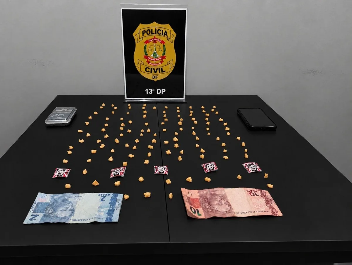 Homem de 20 anos é detido com mais de 100 pedras de crack no DF