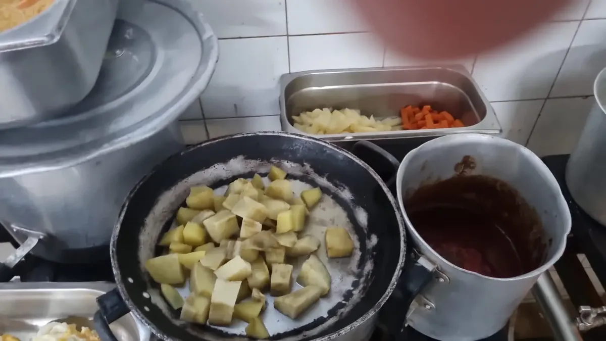 Trabalhadores do Hugo relatam afastamentos e pressão após denúncias sobre cozinha