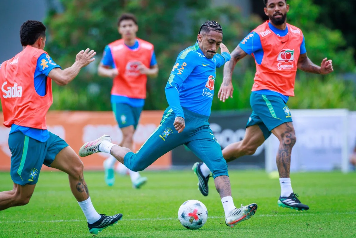 Brasil prepara Raphinha centralizado para segundo duelo com a Austrália