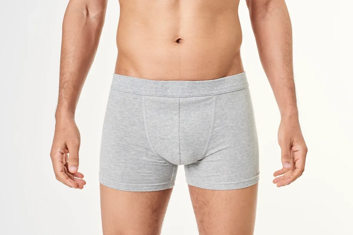 Roupas íntimas justas podem afetar a temperatura dos testículos
