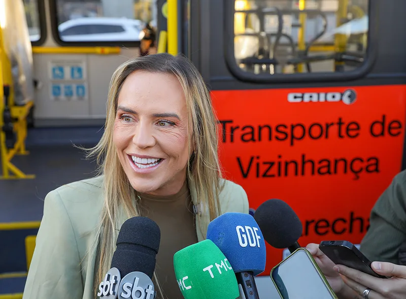 Candidatos ao Governo do Distrito Federal visitam feiras e fazem caminhadas neste domingo