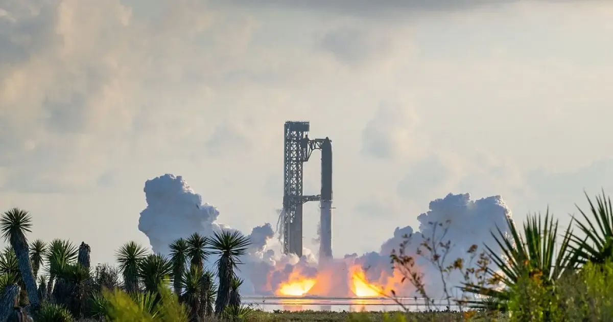 Starship completa primeiro voo orbital e retorna antes do previsto