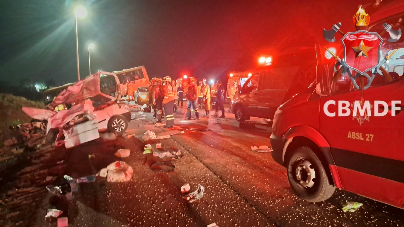 Criança morre após acidente entre ônibus e carro na BR-080