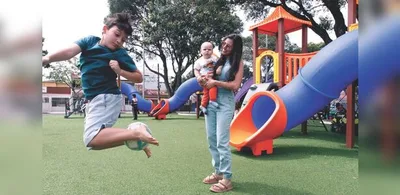 Convivência fora das telas depende de família e escola, dizem especialistas