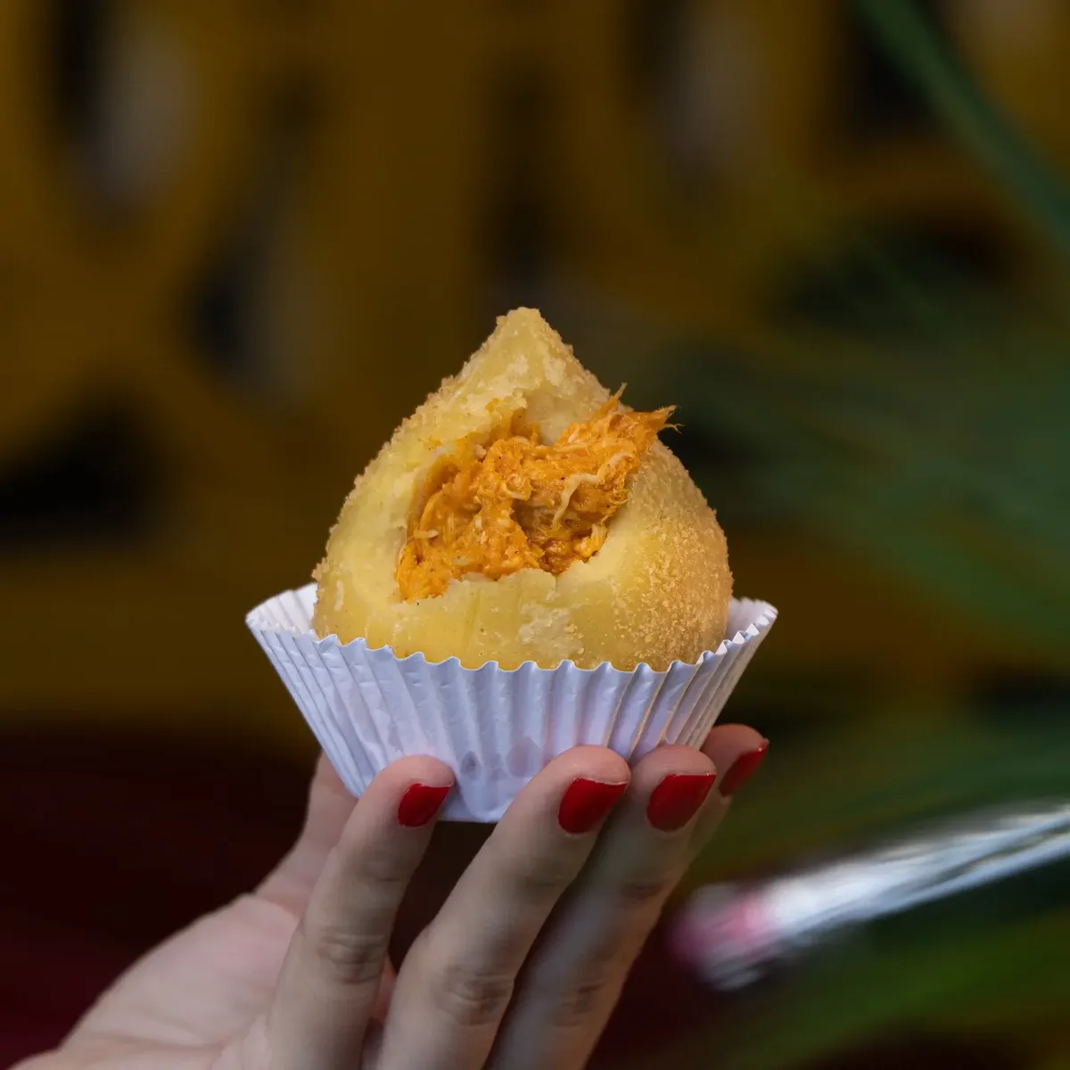 Roteiro reúne coxinhas de mandioca, pequi e recheios variados em Goiânia