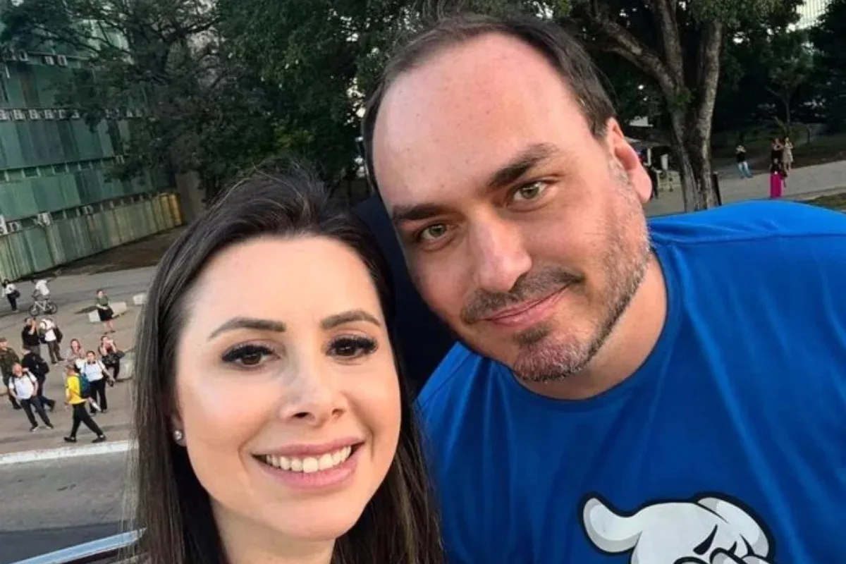 SC: PL banca Carol de Toni com o dobro destinado a Carlos Bolsonaro
