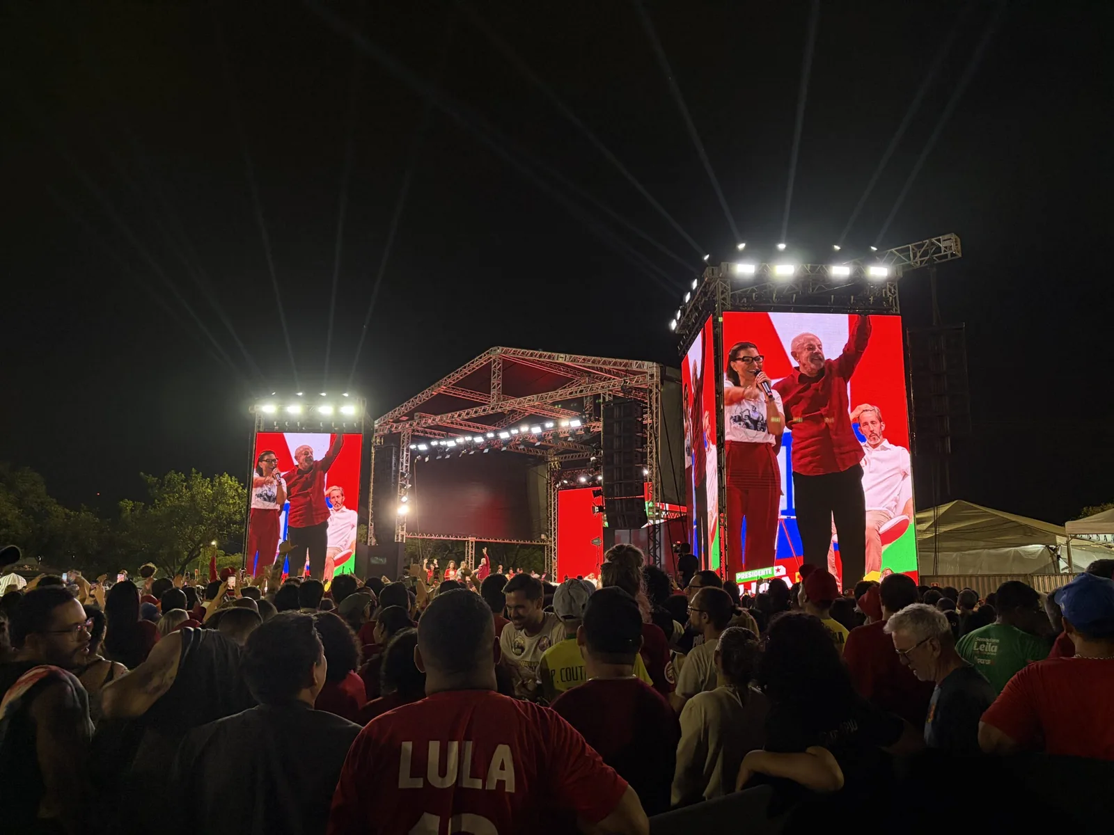 Lula pede votos para aliados em ato com Leandro Grass no Distrito Federal