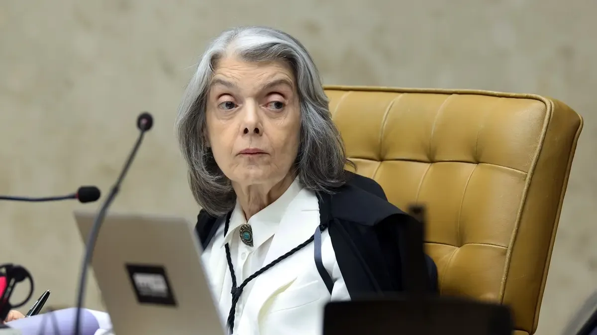 Cármen Lúcia mantém casos de Moraes e Mendonça separados no STF