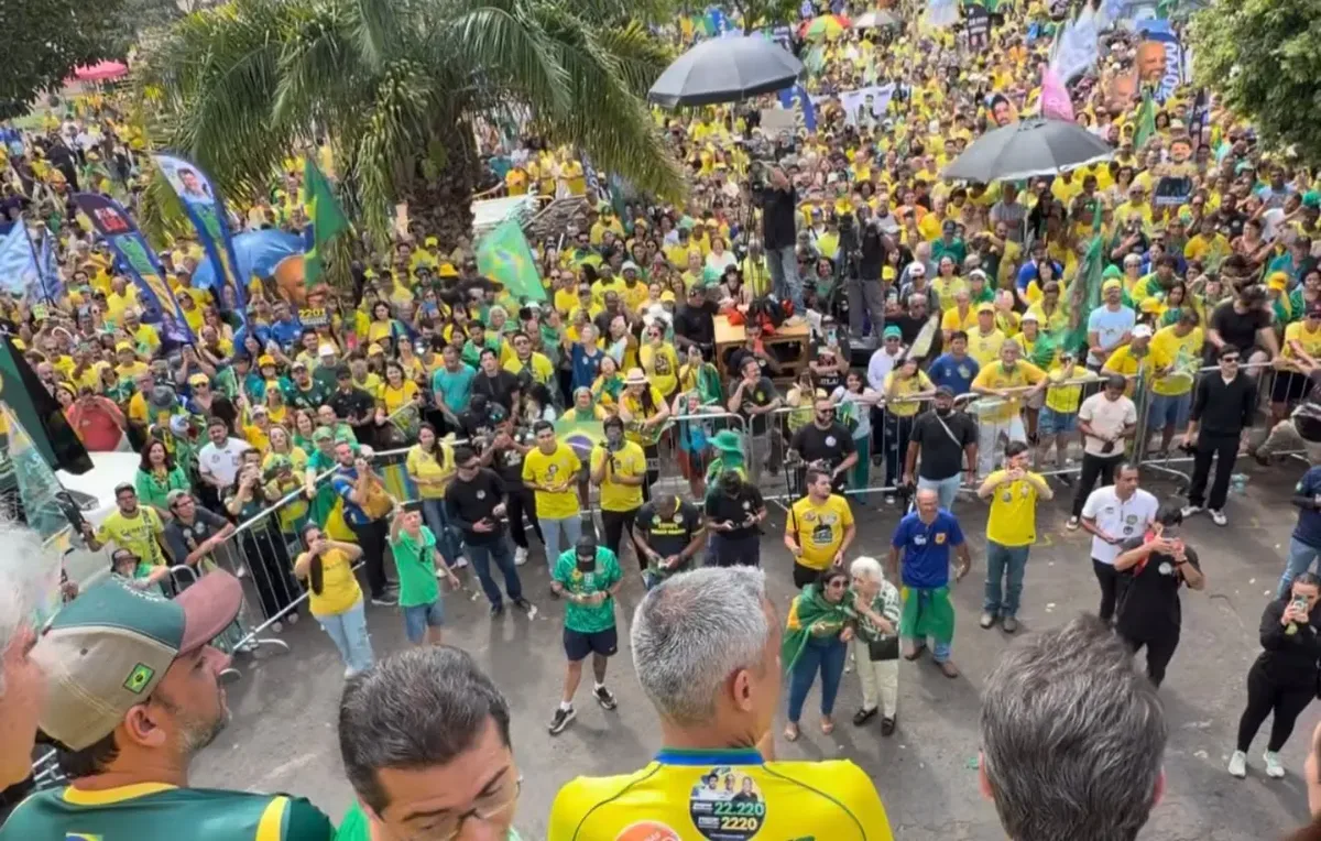 Ato em Goiânia tem discursos do PL e defesa de Flávio Bolsonaro