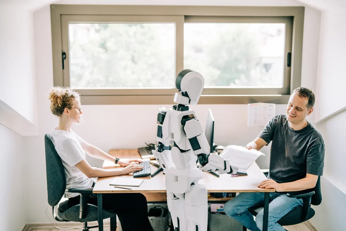Entrevistas gravadas e filtros automatizados ganham espaço no recrutamento