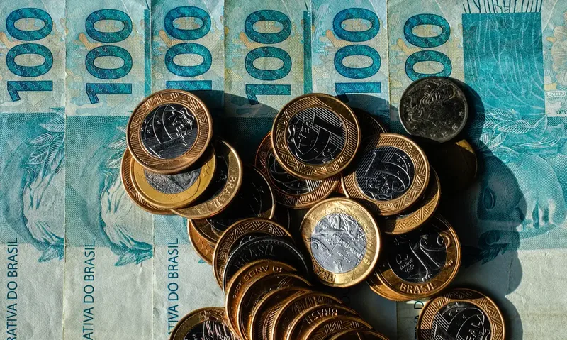Justiça condena ex-atendente de ótica por não repassar parcelas pagas por clientes