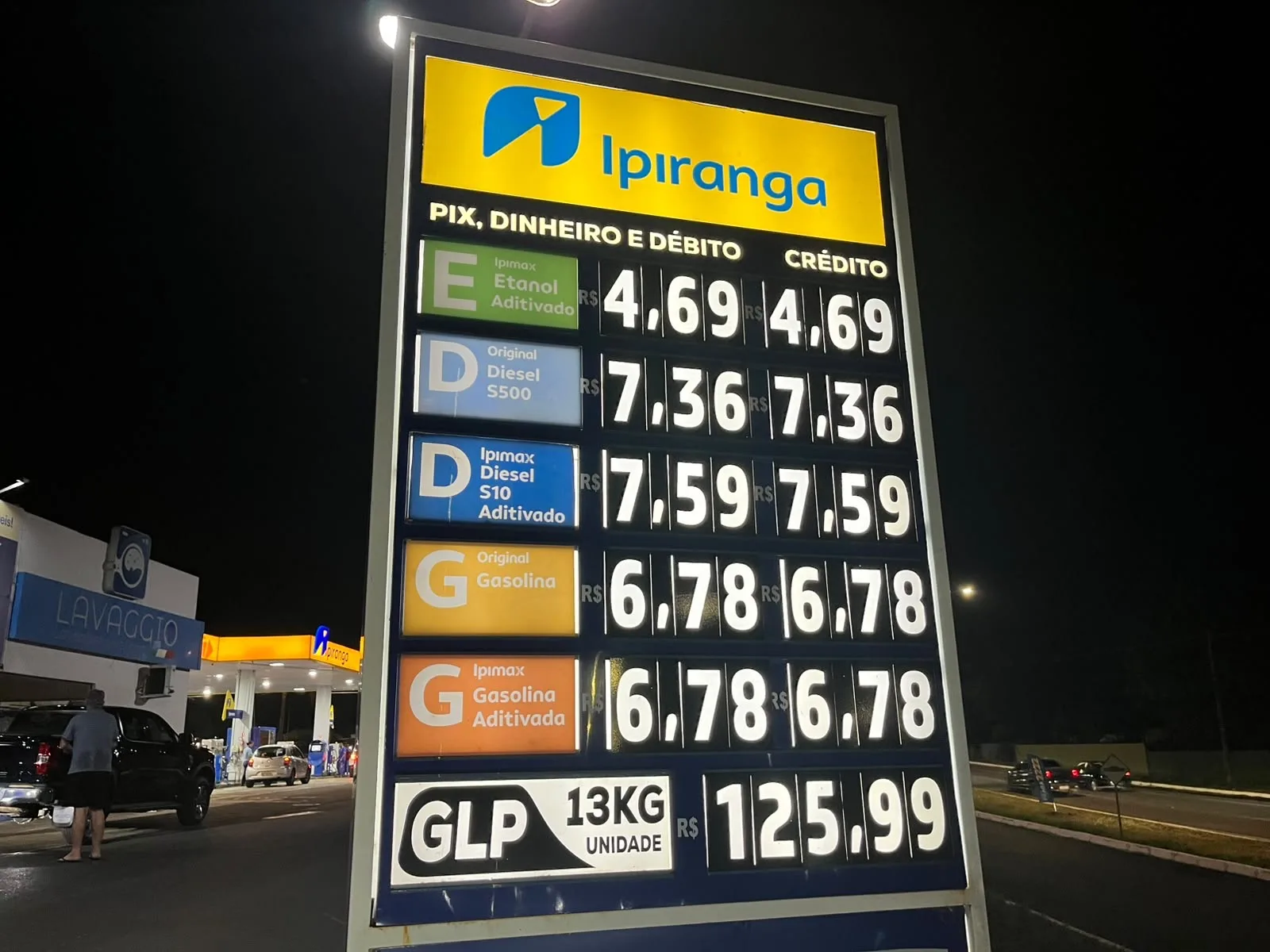 Reajuste nas distribuidoras eleva custo da gasolina no Distrito Federal