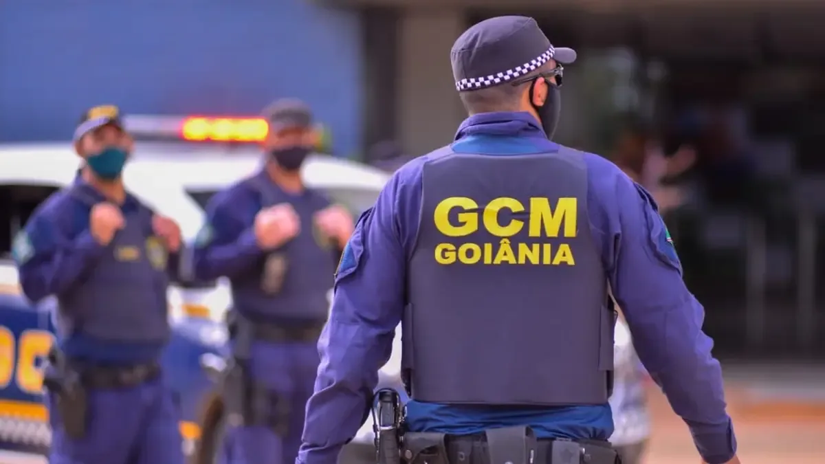 GCM abre processo para investigar guarda suspeito de atirar após acidente em Goiânia