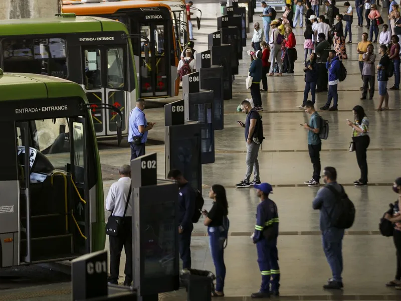 Rodoviários do Distrito Federal iniciam greve nesta segunda-feira
