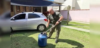 Jiboia é encaminhada à APA da Lagoa Jacuném após resgate em imóvel